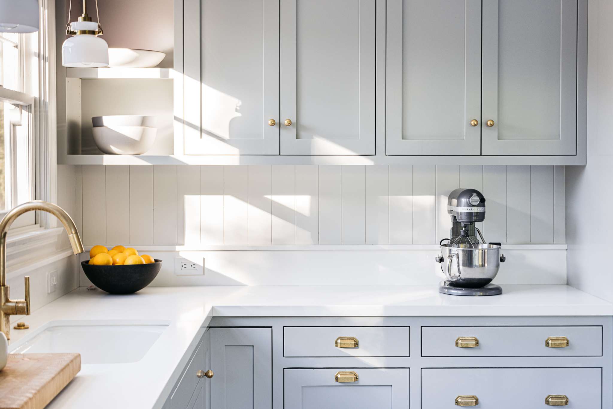 Kitchen_cabinet.jpg